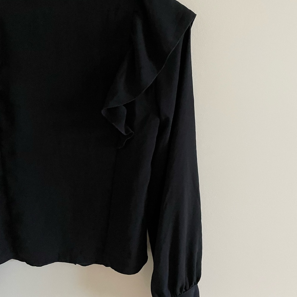 Aritzia Wilfred Black Silk and Polyester Ruffled Blouse Size XXS - Picture 8 of 9